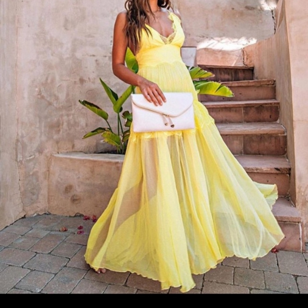 Mermaid Lace Yellow Gown/Dress NWOT Size Small
